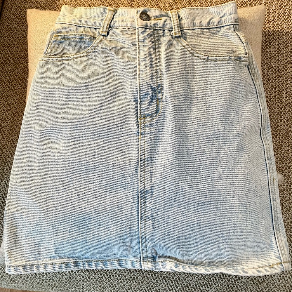 Guess VINTAGE jean skirt. Acid wash, youth size 12.
